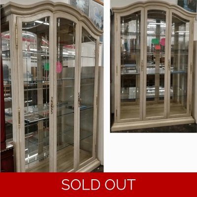 Display cabinet American style